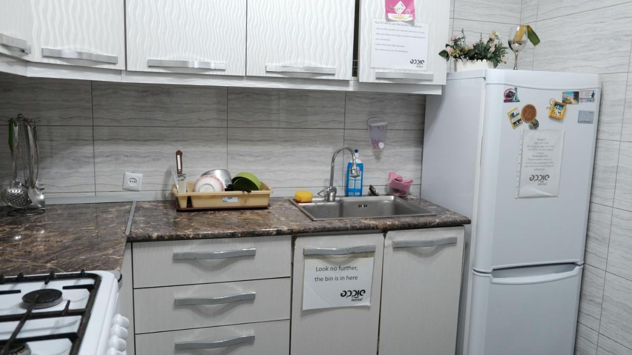Apple Hostel Bishkek Bagian luar foto